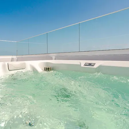 Sandora Pearl By Seareen, Penthouse With Sea View Apartamento